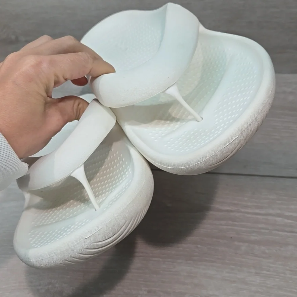 Crocs Mens Thong Rubber White Crocs Flip Flops Sandals Shoes Sz 11